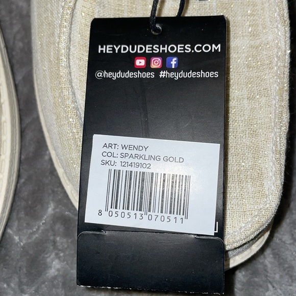 NWT Wendy Metallic Sparkling Gold. Size 7. - Picture 8 of 9